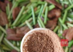 排骨肉炒蒜薹的做法图解11
