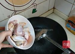 土豆胡萝卜炖鸡肉排骨的做法图解4