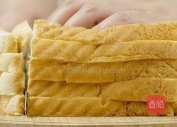 微波炉自制面包糠的做法图解1