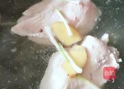 凉拌手撕鸡胸肉的做法图解1