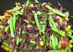 Pengpeng fried rice noodles illustration 4