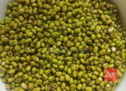 莲藕绿豆排骨汤的做法图解1