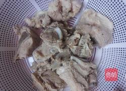 莲藕绿豆排骨汤的做法图解4