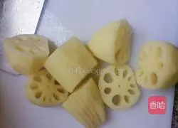 Lotus root and mung bean pork ribs soup recipe 5