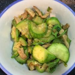 西葫芦炒肉的做法[图]