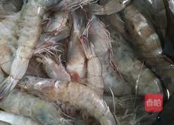 蒜蓉蒸虾的做法图解1