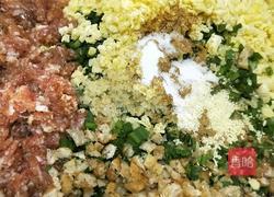 韭菜鸡蛋油条肉饺子的做法图解3