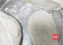 韭菜鸡蛋油条肉饺子的做法图解4