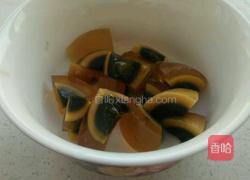 红肠皮蛋粥的做法图解3