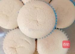 高跟鞋纸杯蛋糕的做法图解1