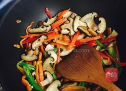 家常版香菇青椒的做法图解3