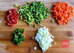 缤纷丁丁拌面的做法图解1