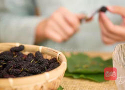 【枸杞桑葚膏】我轻轻地尝一口你说的爱我，你喜欢的味道我都有的做法图解1