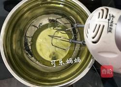 戚风蛋糕的做法图解7