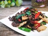 牛肝菌炒土猪肉