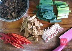 牛肝菌炒土猪肉的做法图解4
