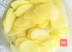 凉拌麻辣土豆片的做法图解2