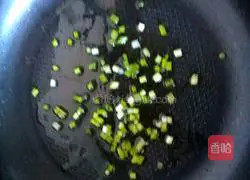 Illustration of how to make fried black rice with broccoli 10