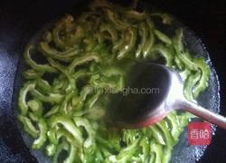 酱油炒苦瓜（减轻苦味）的做法图解3