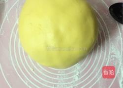 椰丝南瓜饼的做法图解1