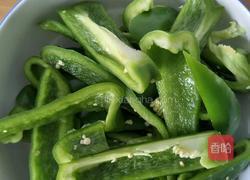 青椒炒鸡的做法图解4