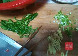 肉丝炒面的做法图解1