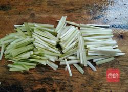 韭黄炒鸡蛋的做法图解1