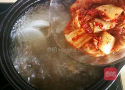 辣白菜饺子锅的做法图解9
