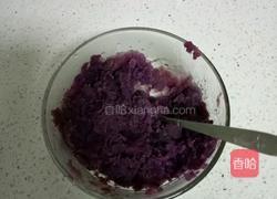 紫薯芝麻球的做法图解1