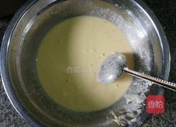 煎饼包热狗的做法图解2