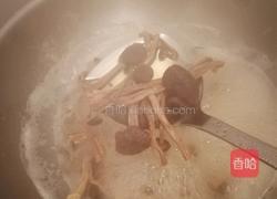 牛肉茶树菇的做法图解4