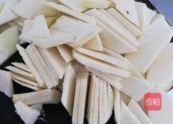 原谅我忘记单拍了～菜椒炒饺瓜的做法图解1