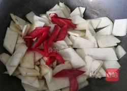 原谅我忘记单拍了～菜椒炒饺瓜的做法图解5