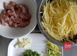 干锅土豆丝的做法图解1