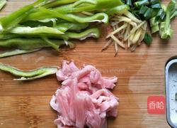 炝锅豆角的做法图解1