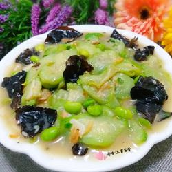 毛豆木耳烧丝瓜的做法[图]