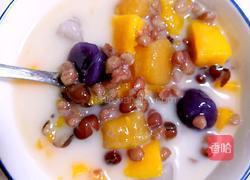 椰汁红豆薏米芋圆芒果露的做法图解3