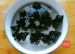 黄瓜拌木耳的做法图解2