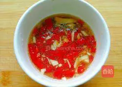 Illustration of how to make cucumber mixed with fungus 7