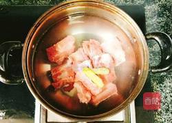 小土豆焖排骨的做法图解2