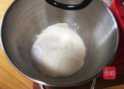 埃曼塔奶酪面包的做法图解3