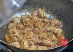 韩式酱排骨炒蒜苔的做法图解3