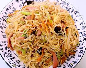 雞蛋火腿蔬菜炒面