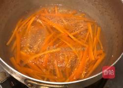 西兰花粉丝煎饼的做法图解1