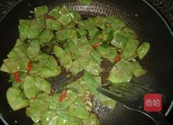 干煸蛾眉豆的做法图解8