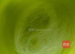 胡萝卜瘦肉炒粉丝的做法图解1