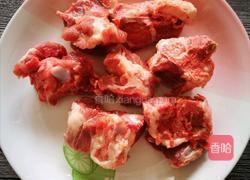 节瓜脊骨煲的做法图解2