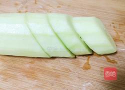 番茄鹅蛋黄瓜面的做法图解3