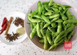 Illustration of how to make spiced edamame 1