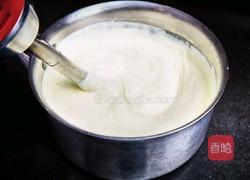 草莓甜心蛋卷的做法图解6